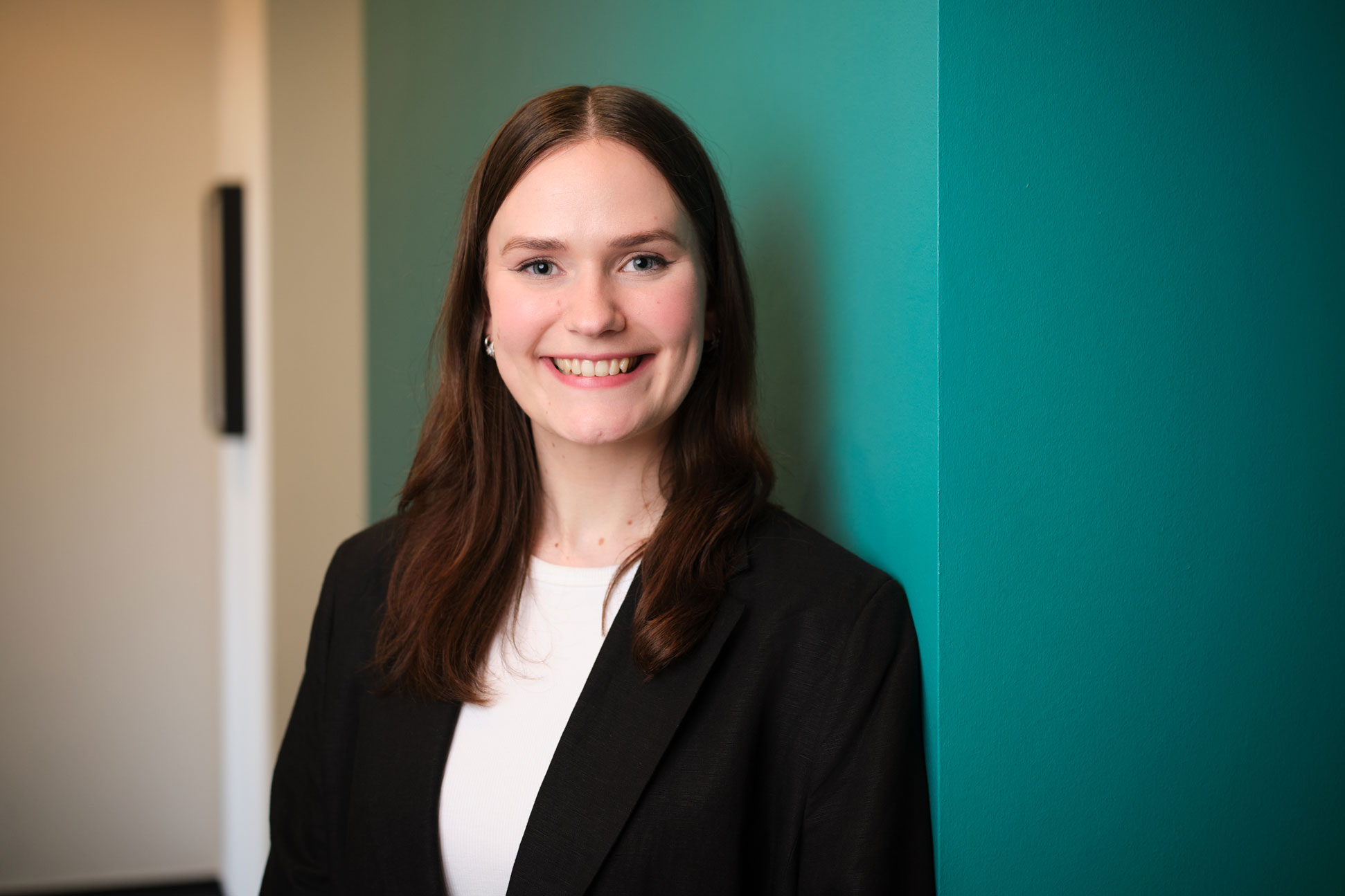 Lisa-Marie Meyer, Beratung Portraitaufnahme von Lisa-Marie Meyer, Beraterin bei ORCA van Loon